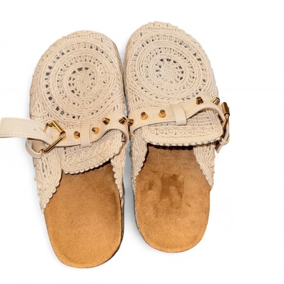 Elegant Cream Crochet Women's Slippers - Picture 5 of 5